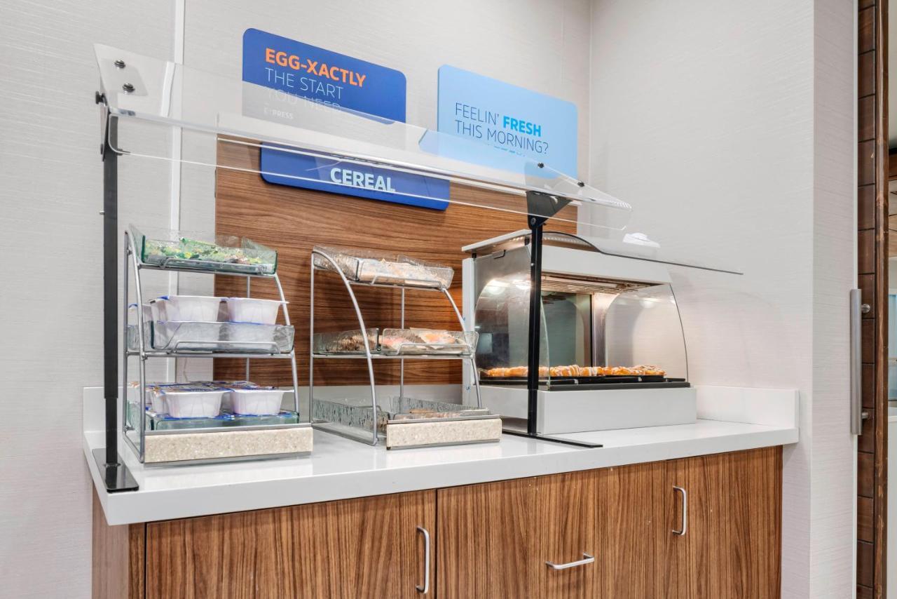 Holiday Inn Express & Suites Macon - I-475 By Ihg Exteriör bild
